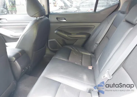 2022 Nissan Altima Sr Fwd z USA, uszkodzony, nr VIN 1N4BL4CV1NN352101